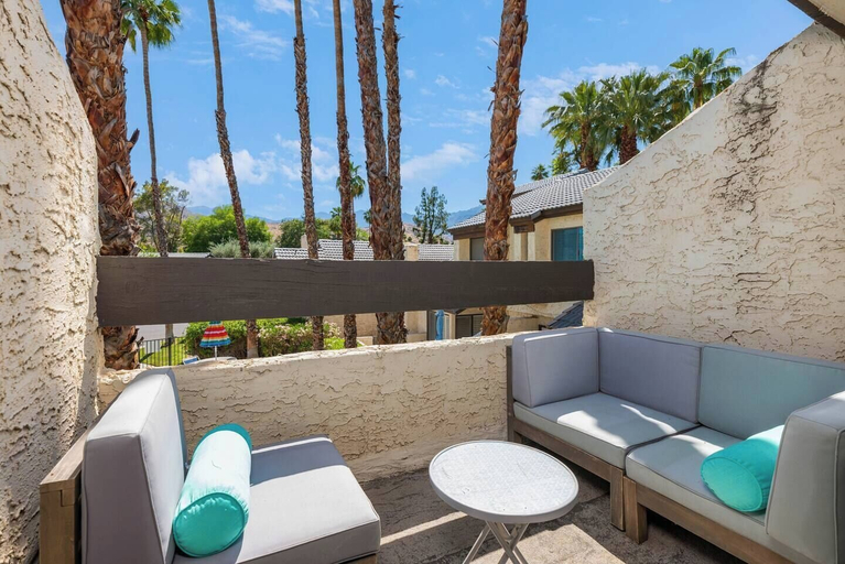 Outdoor dining 4, @ Marbella Lane - Gem w/ Outdoor Fun Pool & Trails, Riverside