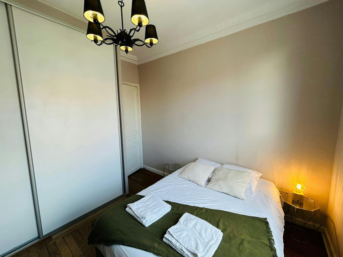 Bedroom 1, Le Charmant Salengro Centre-ville, Marne