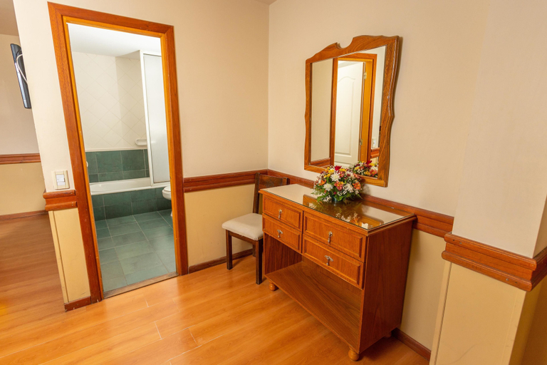 Bathroom 5, Hotel Aguas del Sur, Bariloche
