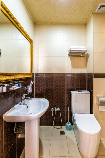 Bathroom 3, Lacasa Nizami Street, Baku