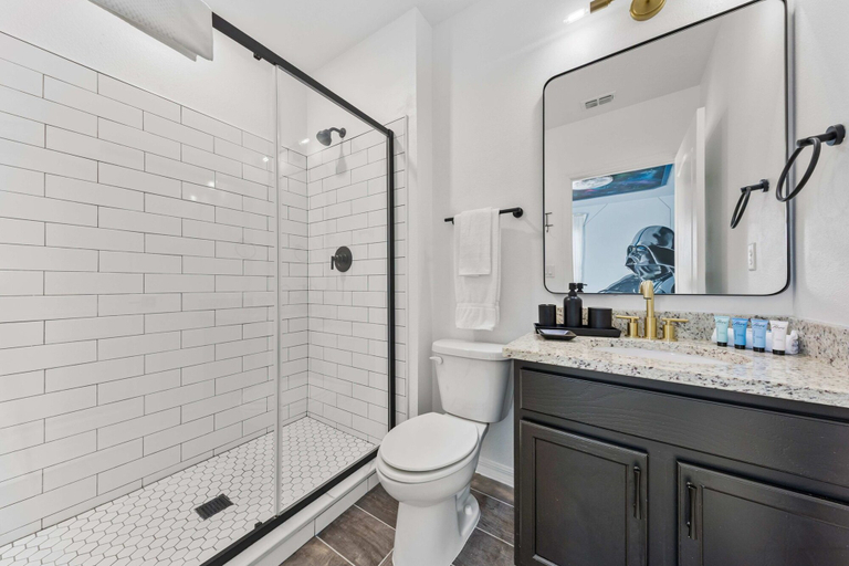 Bathroom 4, 5269 Oakbourne Avenue, Polk