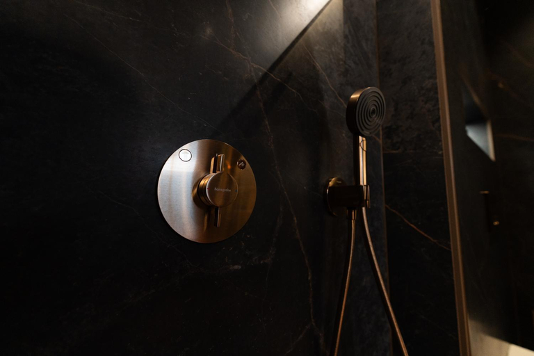 Bathroom 2, Les Pantoufles dans le Pre, Diekirch