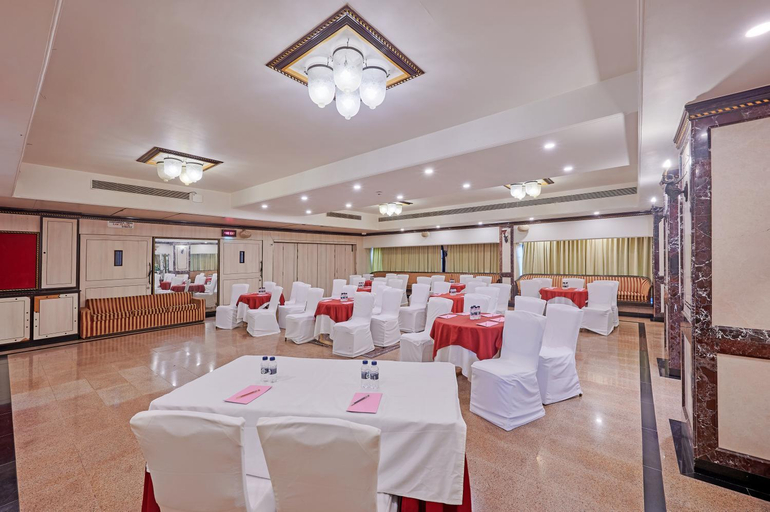 Food & Drinks 4, Karl Residency, Mumbai Suburban