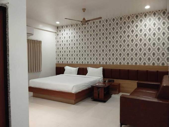 Room 3, Vijaya Palace Resort, Banas Kantha