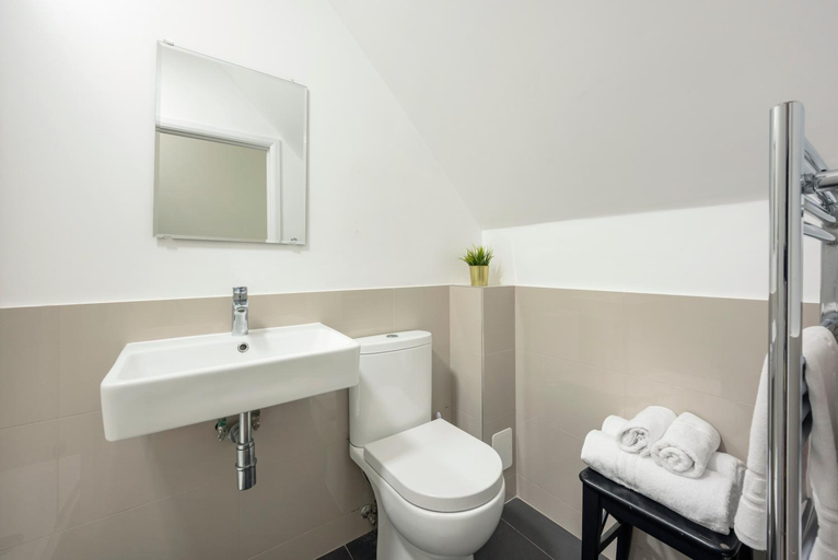 Bathroom 4, Camden Apartments, London
