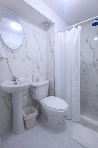 Bathroom 3, Casa Central de Santa Ana, Santa Ana