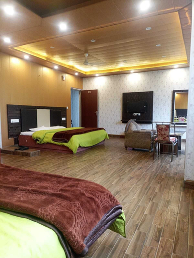Room 3, Hotel Pine View Villa, Sirmaur