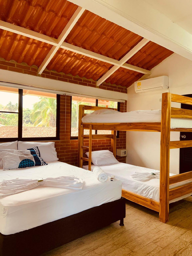 Bedroom 4, Mirador Villa Mercedes Hostel, Melgar