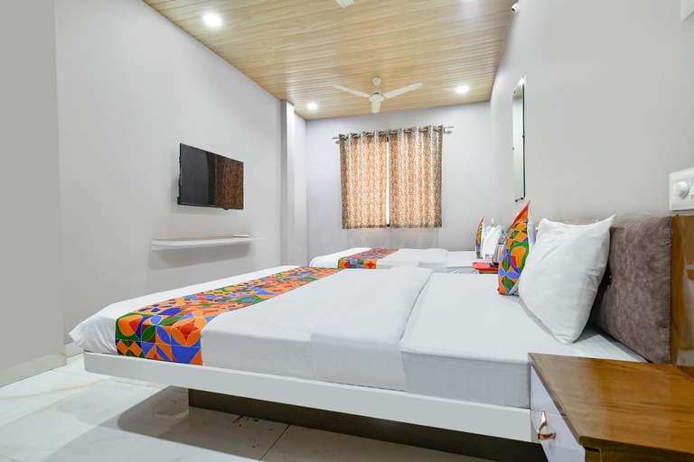Bedroom 3, Via Kanha Palace, Ujjain