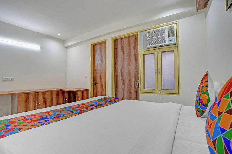 Room 5, Fabhotel Poorva Residency, Delhi