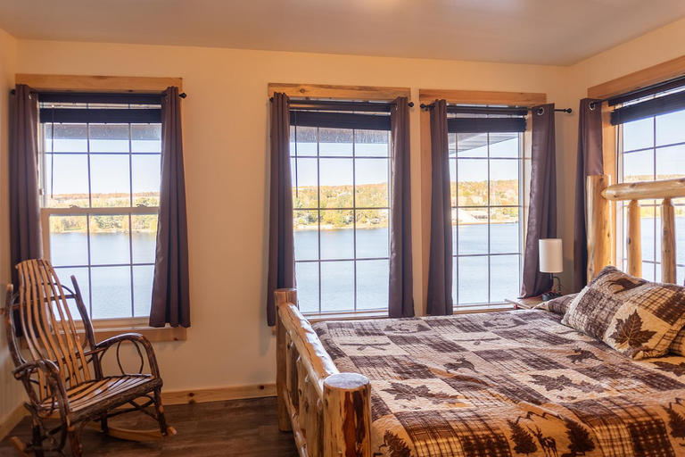 Bedroom 2, Keweenaw Waters Resort, Lake Superior