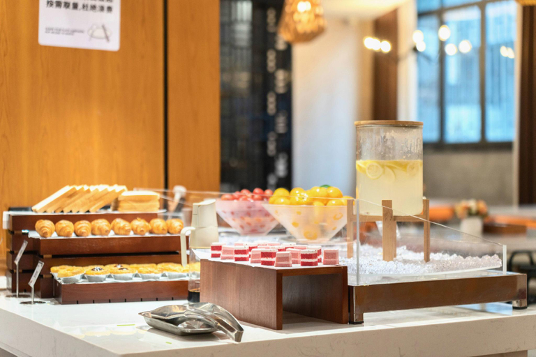 Food & Drinks 5, Borrman Hotel Xiantao Hongda Road Pedestrian Street, Xiantao