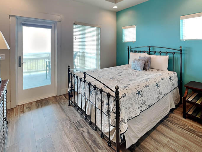 Bedroom 1, Itll Do, Nueces