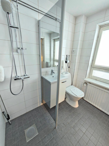Bathroom 3, Kylpylahotelli Pohjanranta, Lapland
