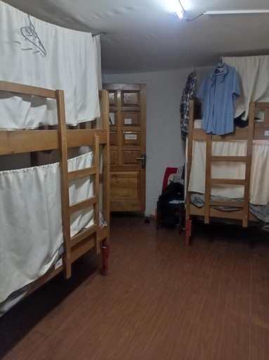 Bedroom 4, Backpackers Georgia, Tbilisi
