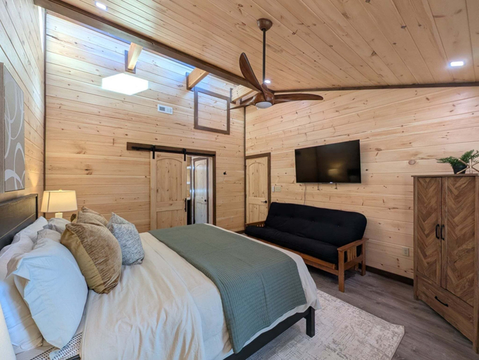 Room 3, Ern802 - Bear Olympics 3 Bedroom Cabin, Sevier