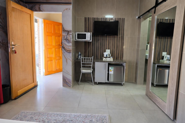 Others 4, MATAT GARDENS, Alfred Nzo