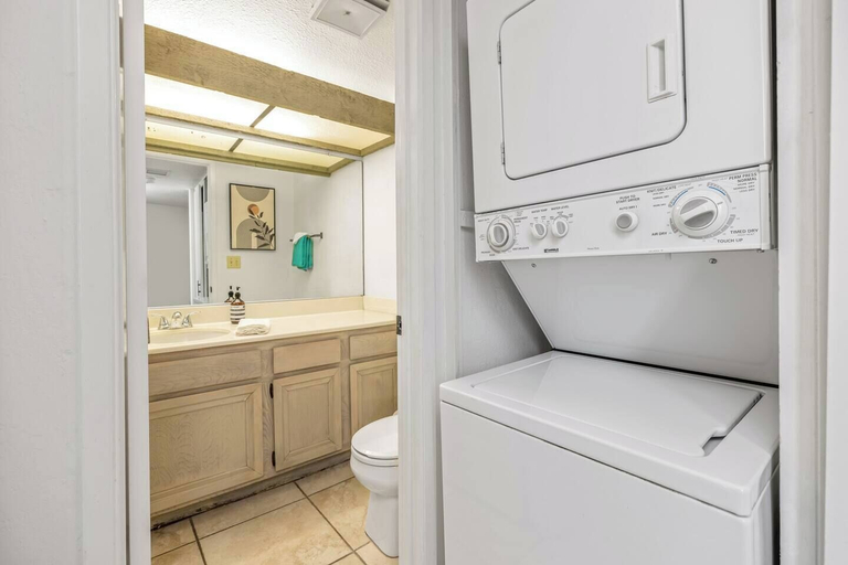 Bathroom 2, @ Marbella Lane - Gem w/ Outdoor Fun Pool & Trails, Riverside