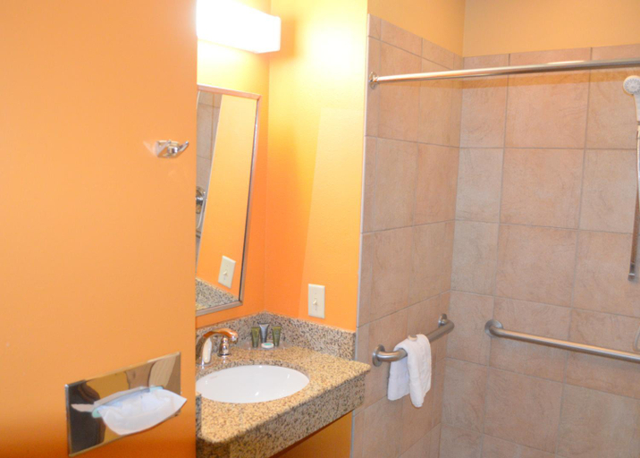 Bathroom 3, Microtel Inn & Suites by Wyndham Rawlins, Carbon