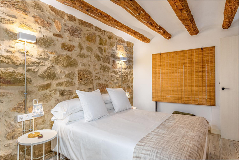 Bedroom 2, La Casa Del Miracle, Lleida