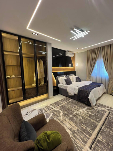 Room 5, Casa De King, AbujaMun