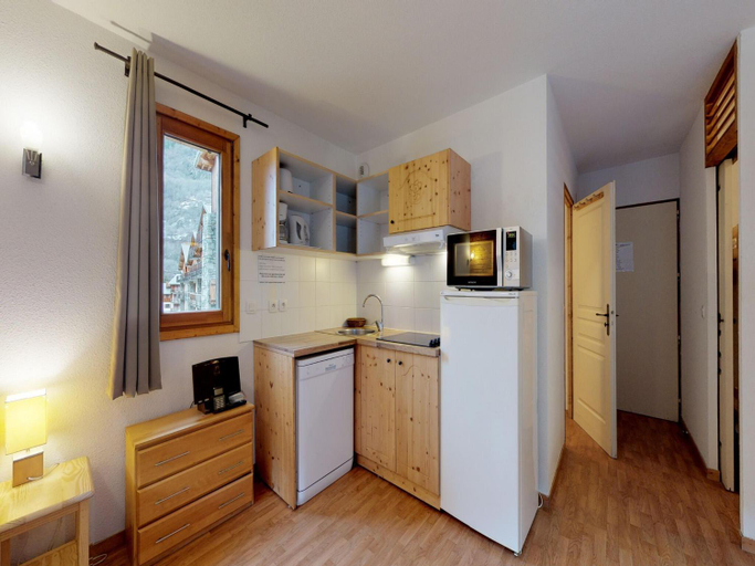 Exterior view 3, Apartment with sauna and indoor pool, Savoie