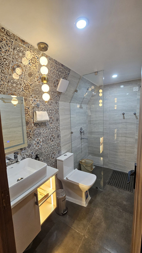 Bathroom 4, The Glamp Hills Auli, Chamoli