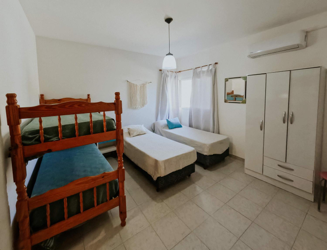 Others 3, Huinca Che hostel, San Antonio
