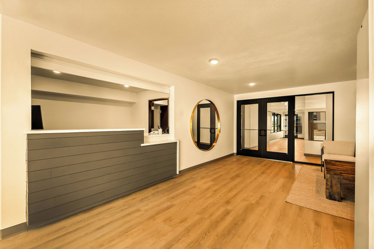 Lobby 1, LivAway Suites Phoenix-Surprise, Maricopa