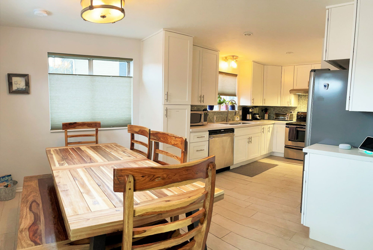 Private kitchen 4, The Elm Tree Cottage Private House, Salt Lake