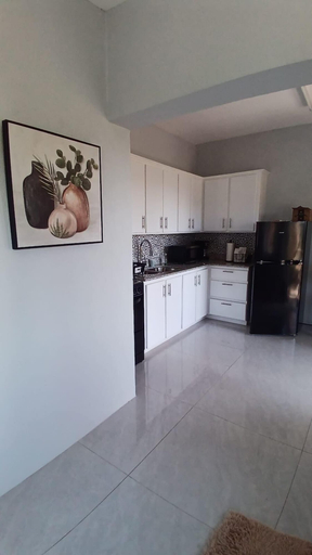 Private kitchen 3, K & X Airbnb Apartments