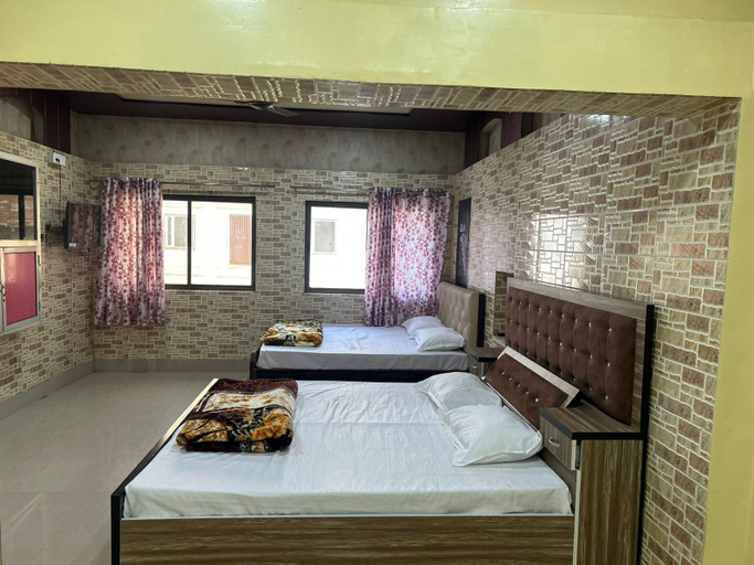 Room 3, Neelkanth Residency, Varanasi