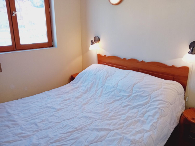 Bedroom, Apartment with parking near River, Savoie