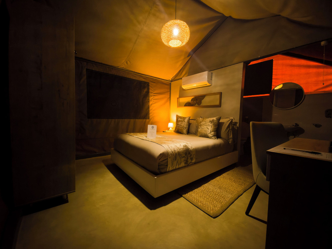 Room 3, Shumbalala Game Lodge Botswana, Gaborone