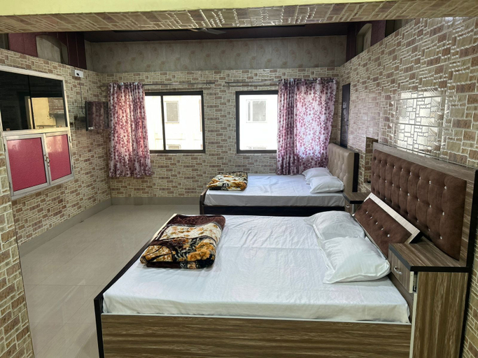 Room 4, Neelkanth Residency, Varanasi