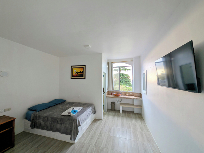 Room 2, Cali hotel in Montanita beach, Santa Elena