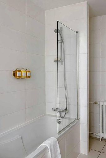 Bathroom 3, Crisol Lumiere, Alpes-Maritimes