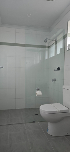 Bathroom 3, Albatross Motor Inn, E. Gippsland - Bairnsdale