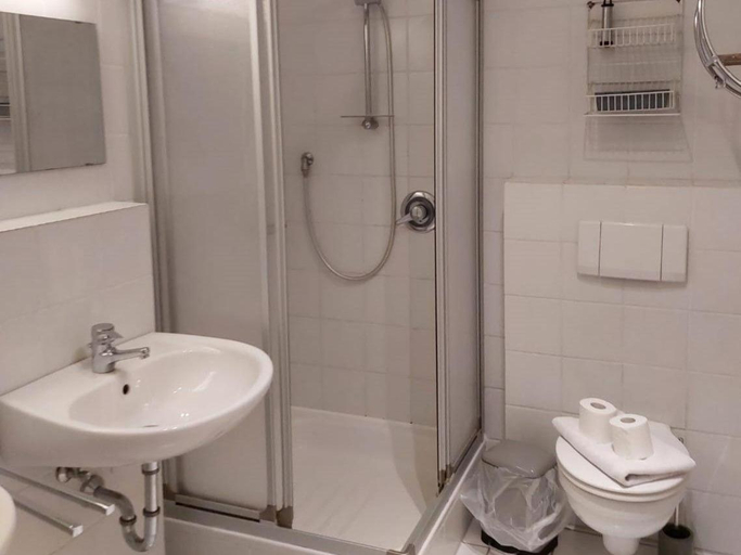 Bathroom 3, Ferienpark im schonen Falkenstein 5, Cham