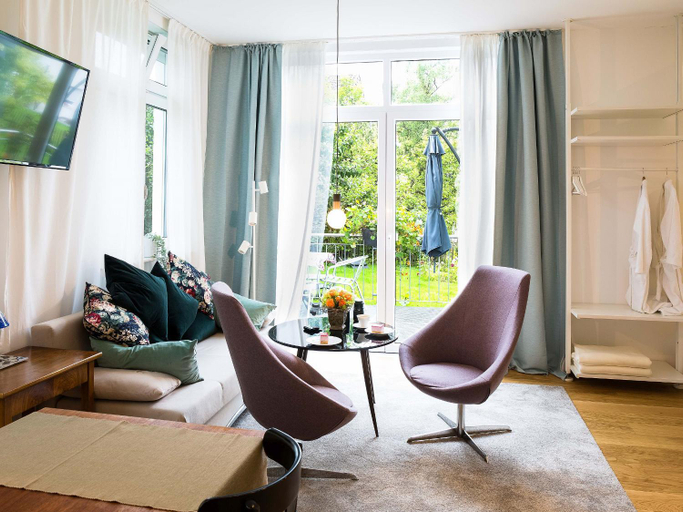 Others 5, Apartment Am Apfelbaum, Reutlingen
