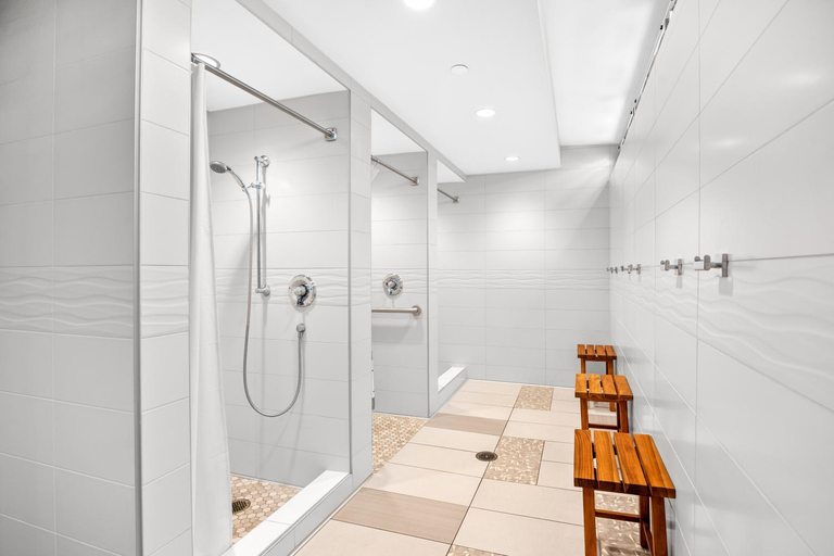 Bathroom 3, Waikiki condo - lanai, pool & beach access, Honolulu