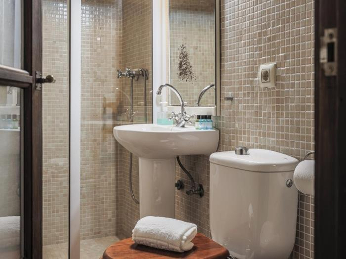 Bathroom 3, Casa de La Juderia, Sevilla