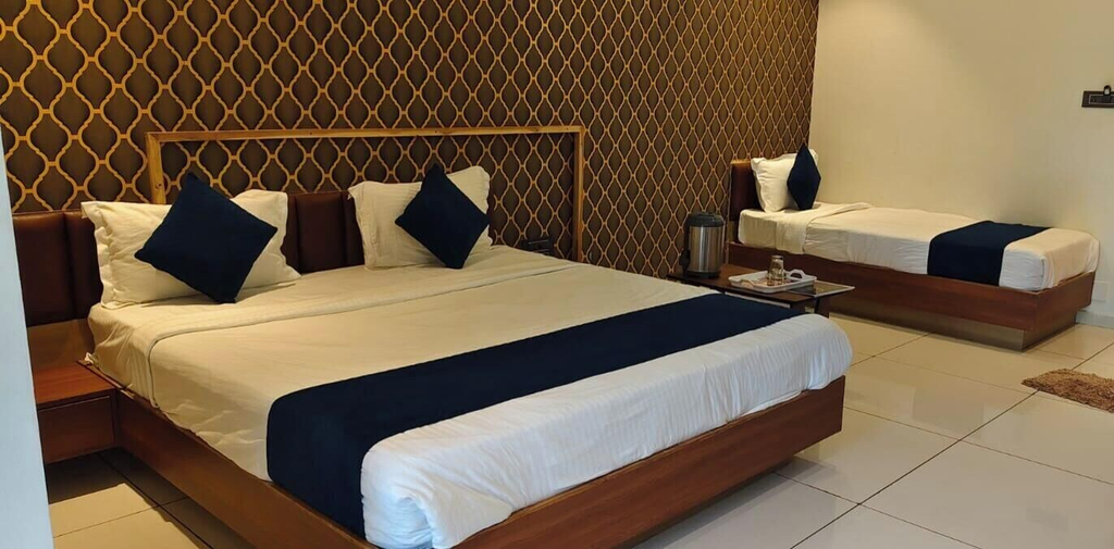 Room 5, Vijaya Palace Resort, Banas Kantha