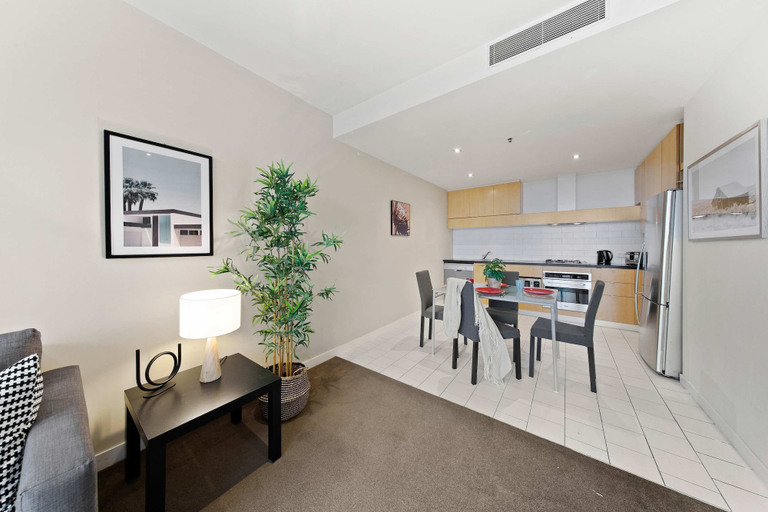 Interior 2, Stylish QV 2BR City Stay & Views, Melbourne