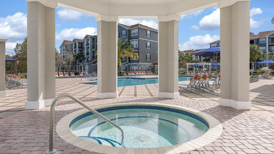 Sport & Beauty, Landing Stunning 2BD Pool Courtyard, Osceola