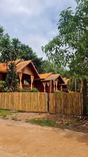 Front of property 5, Teak House Lanta, Ko Lanta