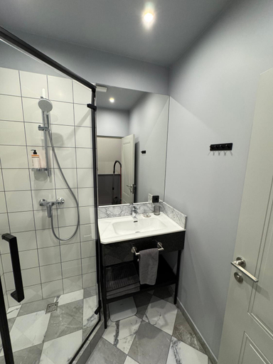 Bathroom 2, MIRO Rooms Center - quiet chic, self check-in, Riga