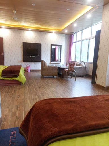 Room 2, Hotel Pine View Villa, Sirmaur