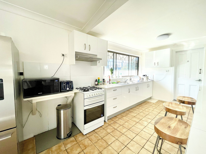 Shared kitchen, Mascot Private Rooms, Sydney