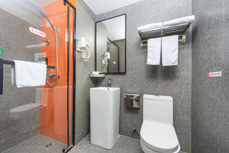 Bathroom 3, Shell Hotel Yancheng Zhongnan City, Yancheng
